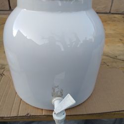 Porcelain Water Dispenser