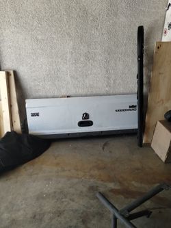 2008 Dakota Tailgate