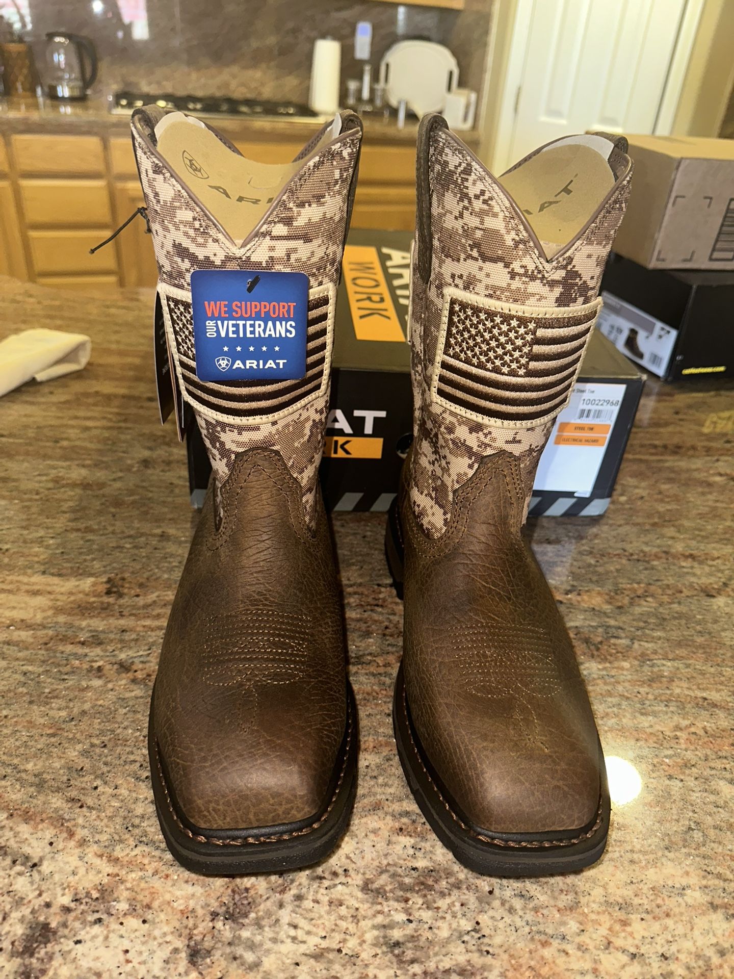 Workhog Steel Toe /Earth/ Sand Cami Print Boots