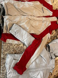 Men’s And Women’s Columbia Ski Jackets Size Large