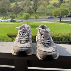 New Balance 990 v6
