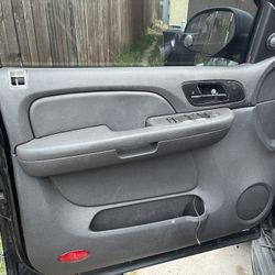 2003 chevy tahoe door panel deals