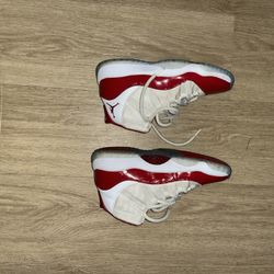 Jordan 11 Cherry 