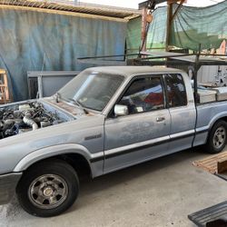 Mini Truck B2600i project work truck mint condition for its age