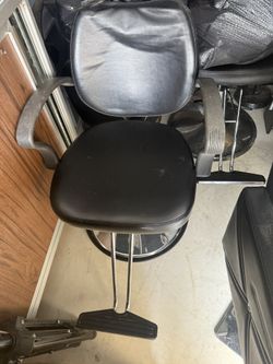 Salon hydraulic chair