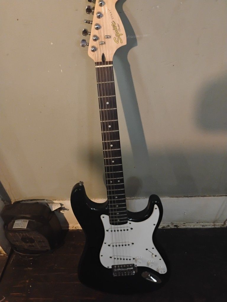 Squire Straight Electric Guitar