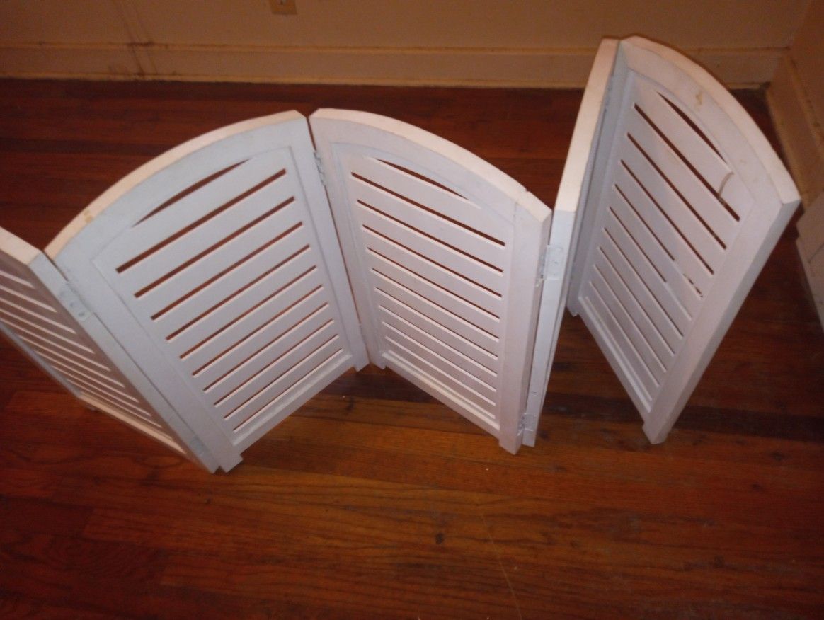 Dog/Puppy Gate Good For in Home Pets