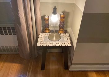 Corner table