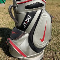 Rare Nike Golf 20Xi 2011  Mini Range Bag  Den Caddy Silver Red For Driving Range Or Golf Simulator