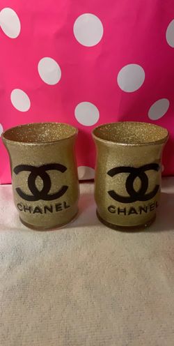Lil brush holders or even pen holders There so cute and make great customize gifts:) Shipping available:)