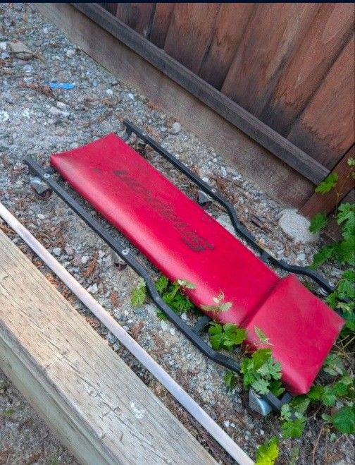 Snap-on rolling creeper