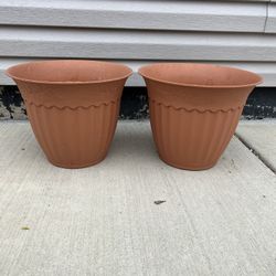 2/ Flower Pots  plastic