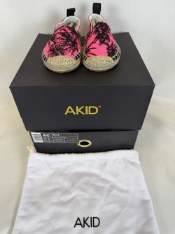 AKID Elle Neon Pink Palm Espadrilles Size 6C