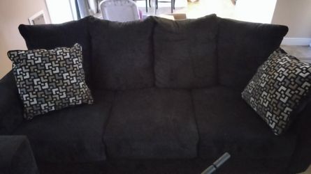 6 Month Old Sofa And Loveseat