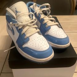 Jordan 1 Carolina Blue