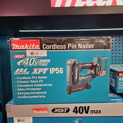 Makita 40v XGT 23 Ga Pin Nailer Kit
