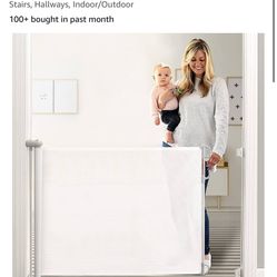 Momcozy Retractable Baby Gate 