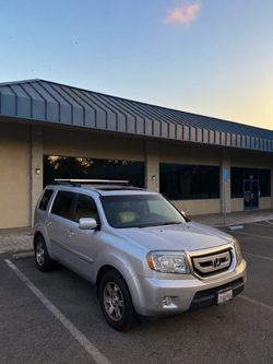 2011 Honda pilot touring 156k miles