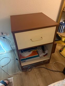 Night stands (pair)