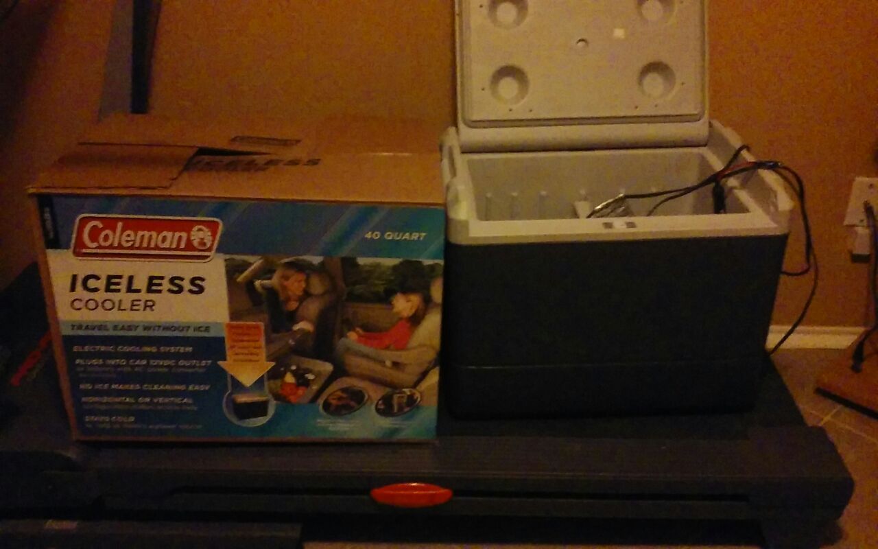 Iceless cooler