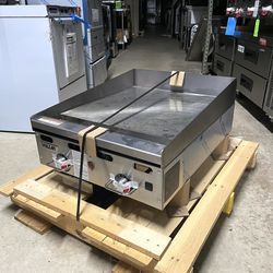 New Vulcan MSA24-101 Heavy Duty 24” Gas Griddle Manual Controls
