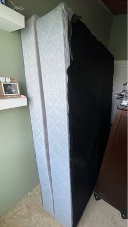 Queen Mattress/Box Spring