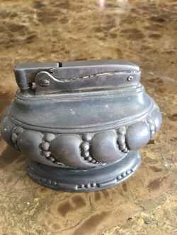 Vintage Ronson Crown Table Lighter