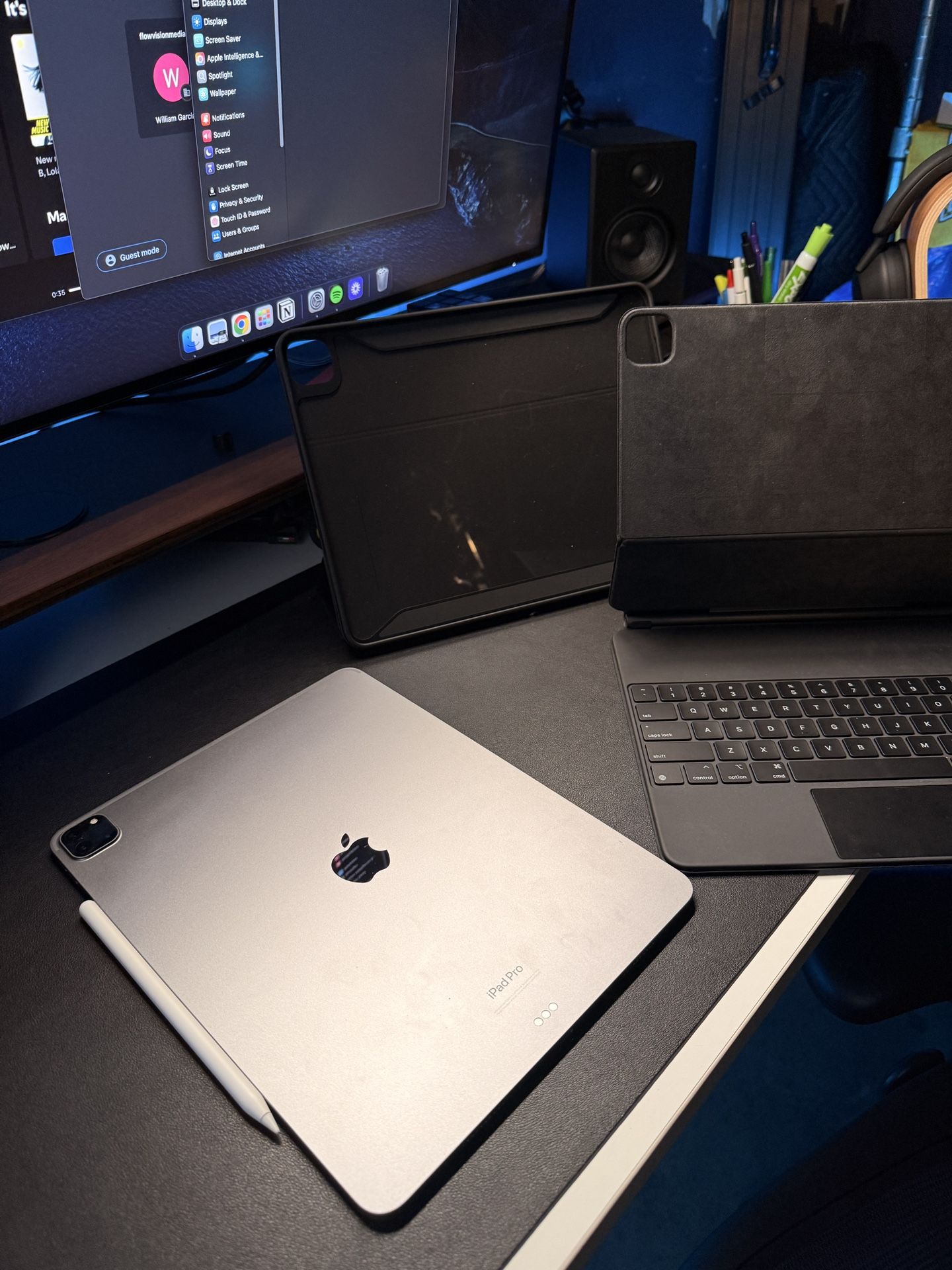 iPad Pro 12.9” (6th Gen) – 512GB + Magic Keyboard + Apple Pencil Pro + Case