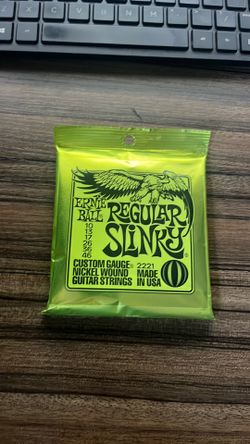 Erinie Ball Regular Slinky Nickel Wound Electric Guitar Strings