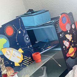 Kids Niños Silla And Shelf $30 Both Las Dos