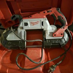 Milwaukee Corded Bandsaw