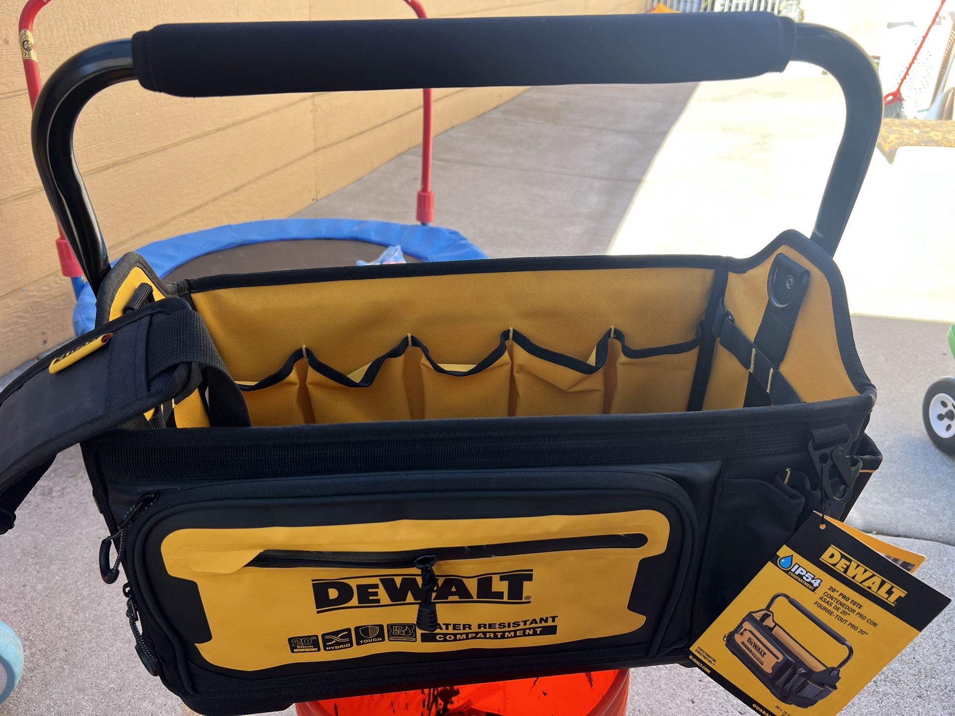 Dewalt 20” Pro Tote