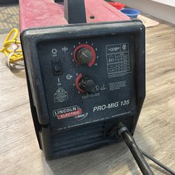 Lincoln Electric Pro-MiG 135 Electric Welder