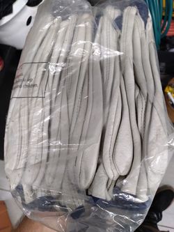 XL and L quality leather work gloves