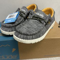 Hey Dude Wally Youth Stretch Taupe Canvas Shoes In Size Kids 10 Or Youth 3 Brand New In Box 