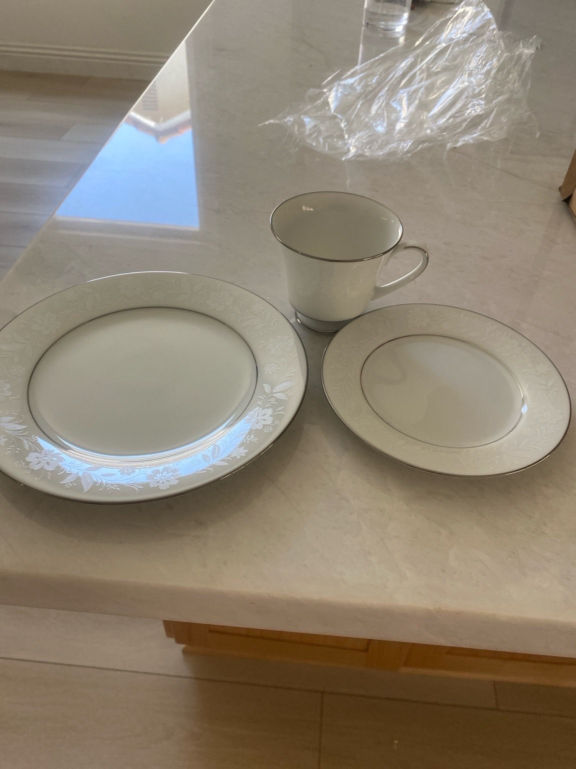 Vintage Noritake Ranier 6909 China Set – 20 Pieces – Original Box