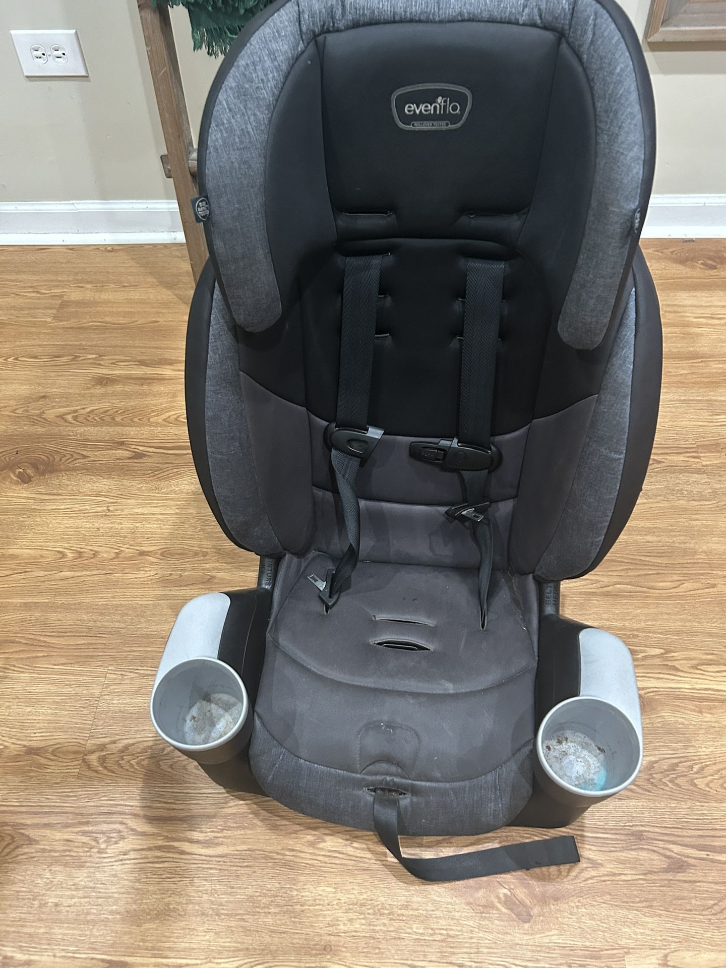 Evenflo Maestro Sport Harness Booster Car Seat