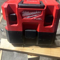 Milwaukee 12voltios Baquiun 