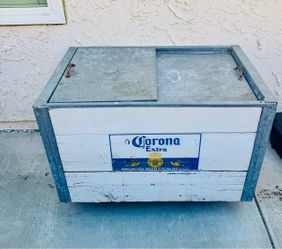 Corona Vintage Ice Cooler.