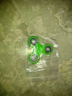 Fidget spinner $1