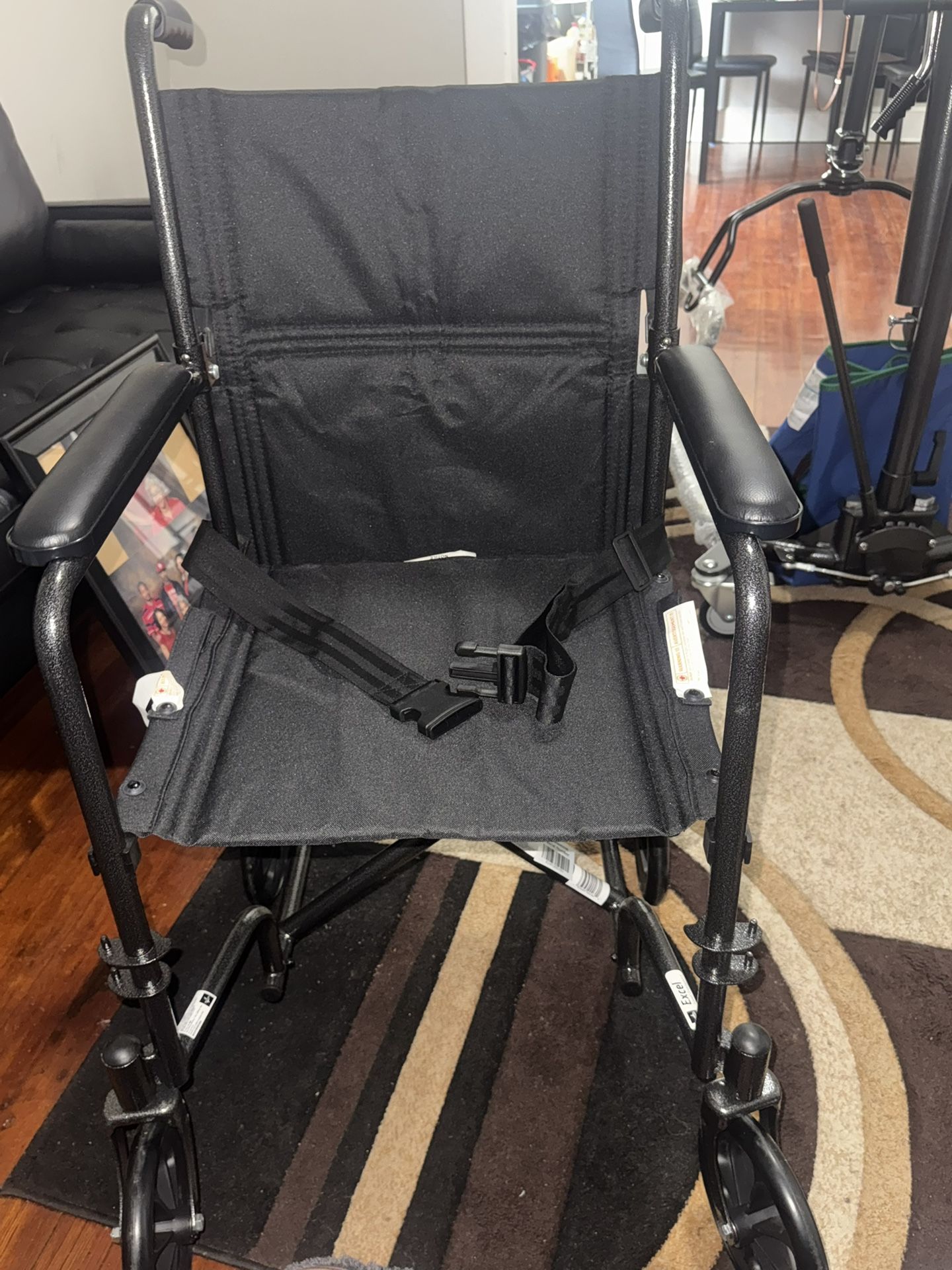 Wheel Chair , Brand-Medline , Model - MDS808200B , Color-Black
