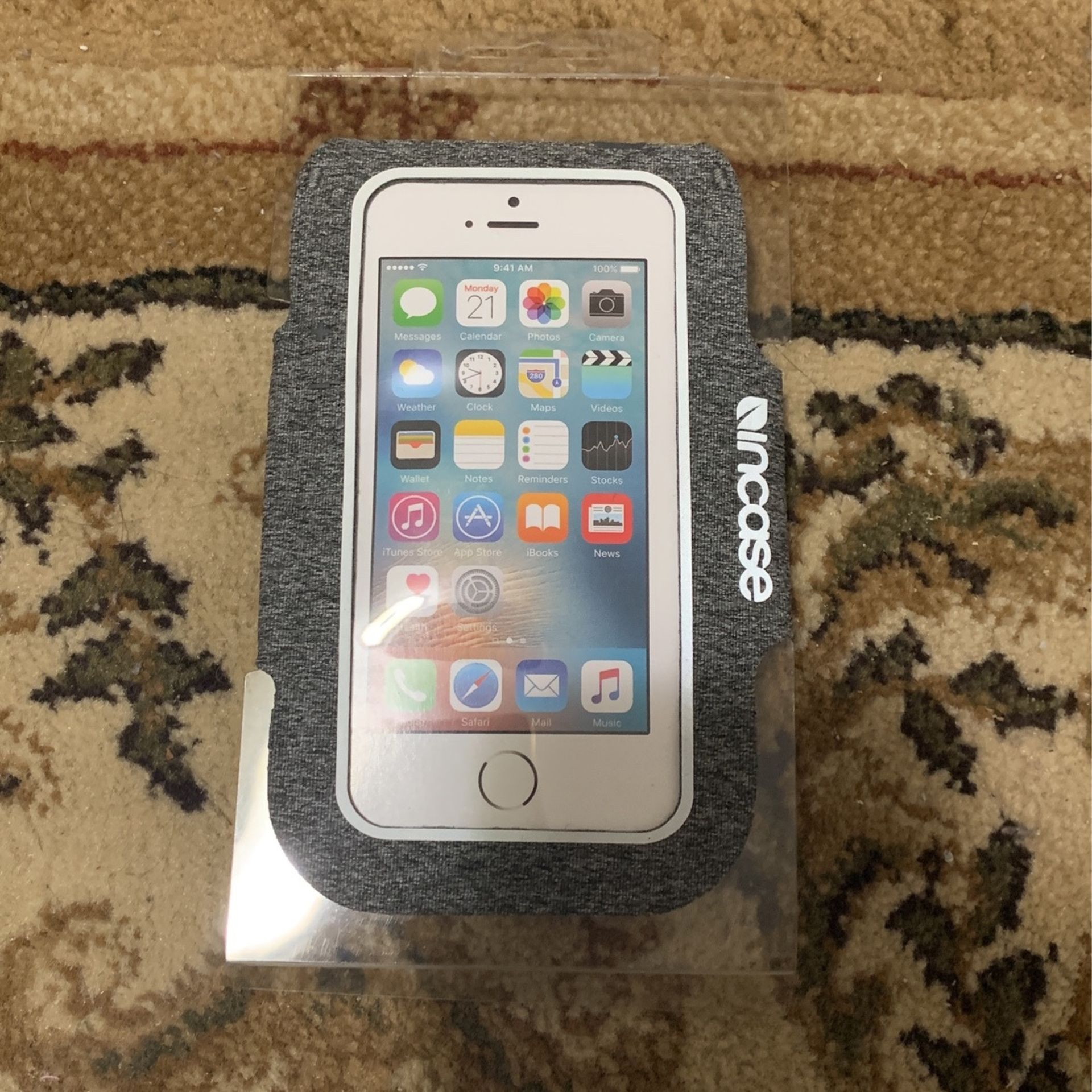 Incase iPhone Armband