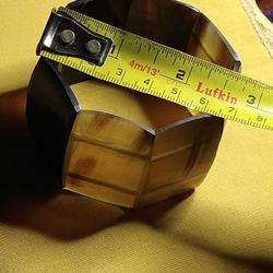 GENUINE BUFFALO HORN STRETCH BRACELET./ NO HARM COMES TO THE ANIMAL.  HORNS CUT TO PROTECT  PEOPLE & OTHER BUFFALO FROM HARM. PLEASE READ BELOW! (B-