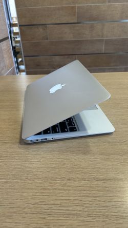 Apple MacBook Air 11” i5/4GB/128GB SSD $180 
