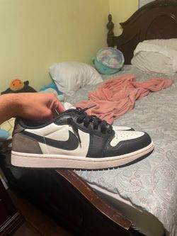 air jordan 1 low mocha size 9