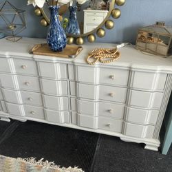 White Dresser With Decorative Knobs