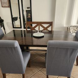 Dining table & chairs