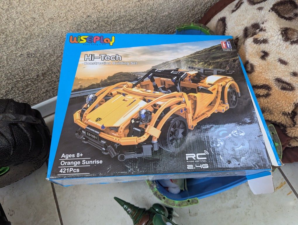 Wise Play Buildable Orange Car
