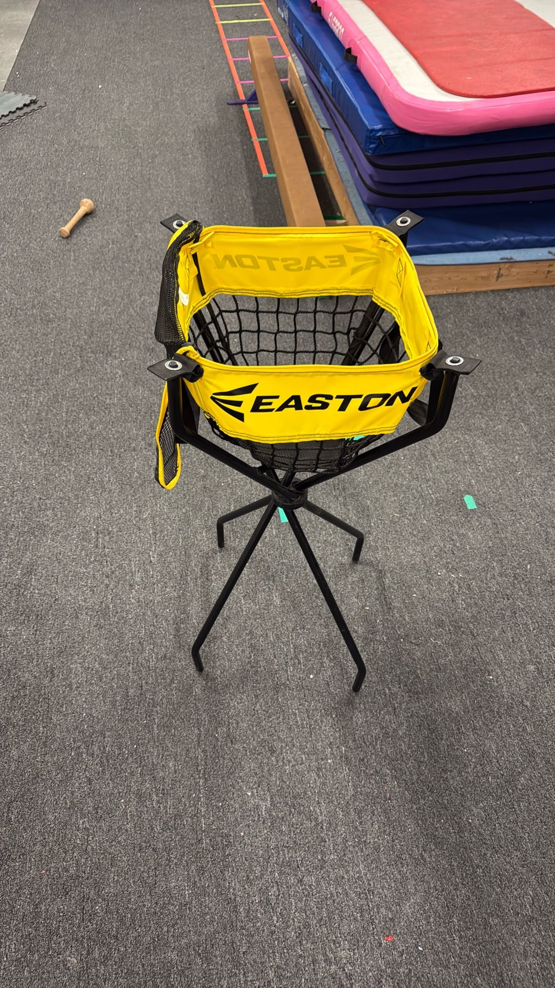 Easton Baseball Holder Stand