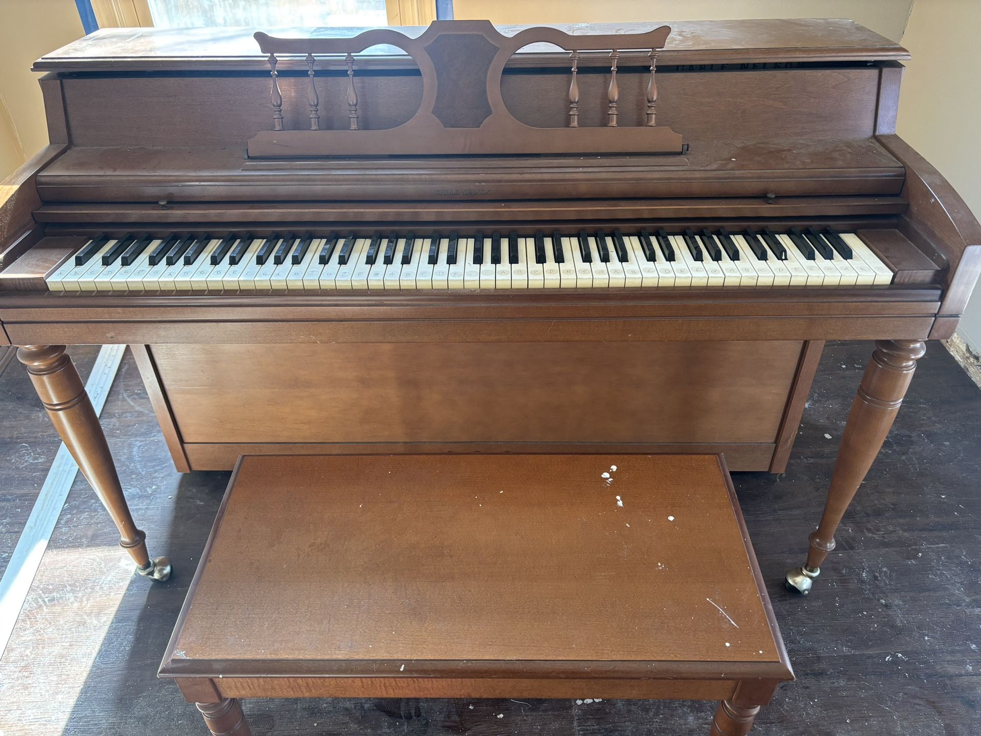 Cable Nelson Spinet Piano